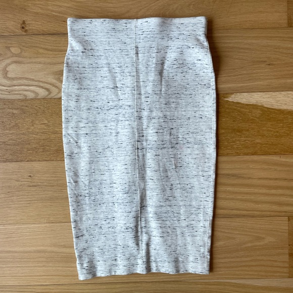 Wilfred pencil skirt. Size small - Picture 5 of 5